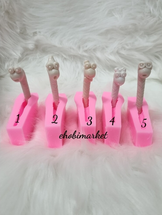 Saksi kurdu silikon kalip